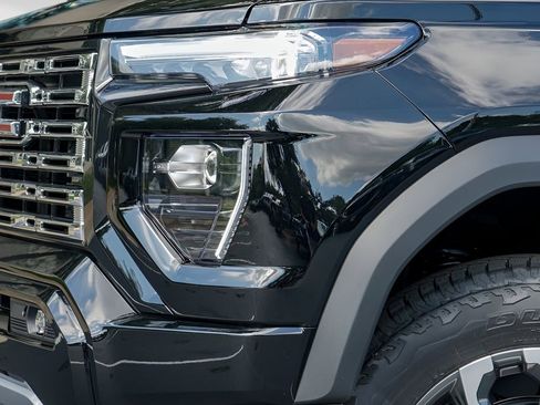 New 2026 GMC Canyon Denali AWD/4WD image 3