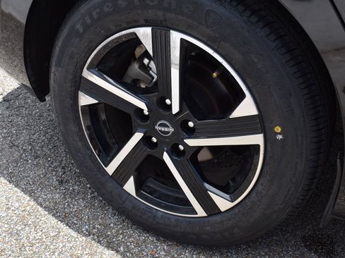 Certified 2024 Nissan Sentra SV FWD image 11
