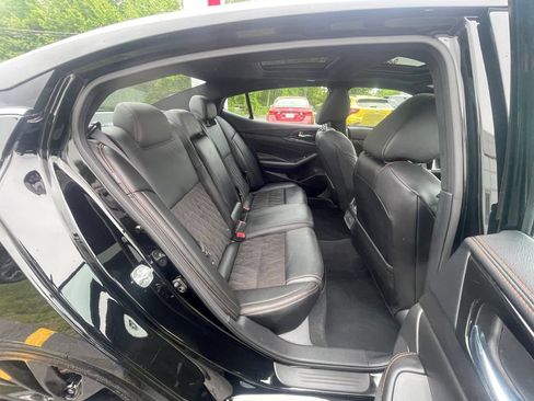 Certified 2023 Nissan Maxima SR w/ Sport Mat Group FWD image 21