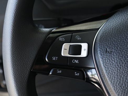 Used 2018 Volkswagen Tiguan S w/ Front Fog Lights Package FWD image 12