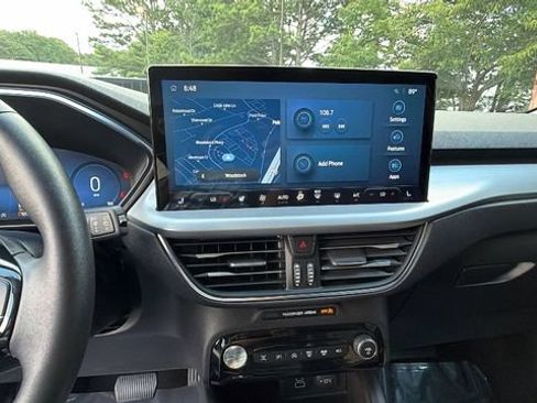 Certified 2024 Ford Escape Platinum AWD/4WD image 30