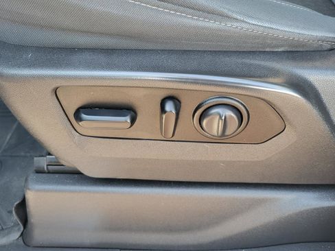 Used 2019 Chevrolet Silverado 1500 LT Trail Boss image 17