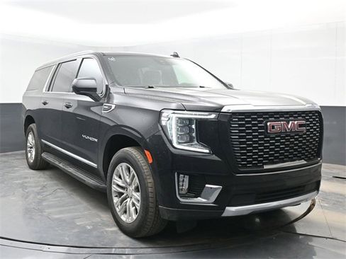 Used 2023 GMC Yukon XL SLT w/ Max Trailering Package image 2