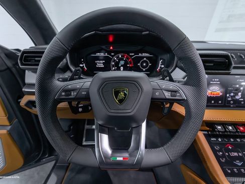 New 2025 Lamborghini Urus SE image 28