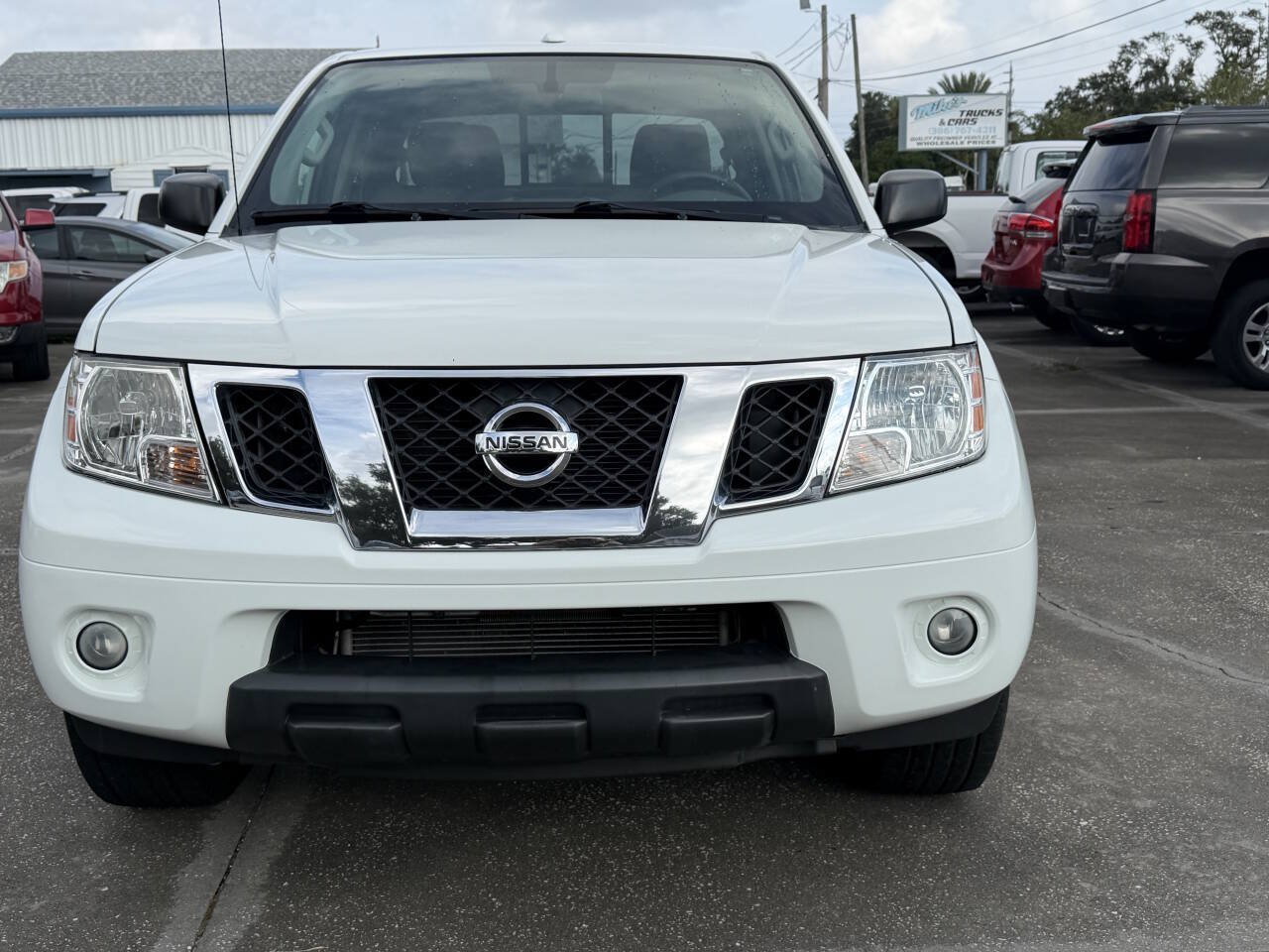 Used 2016 Nissan Frontier SV RWD image 3