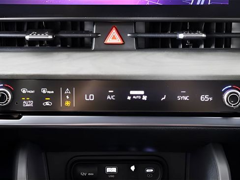 Used 2024 Kia Sportage X-Line w/ X-Line Premium Package image 30