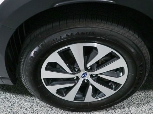 Used 2023 Subaru Outback Premium AWD/4WD image 11