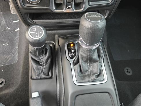 New 2026 Jeep Gladiator Sport image 16