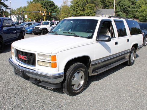 Used 1999 GMC Suburban 4WD w/ Marketing Opt Pkg 3 image 2