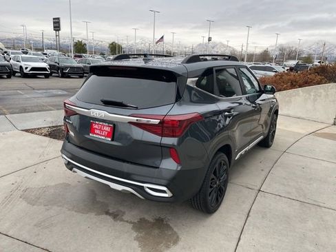 Used 2022 Kia Seltos Nightfall Edition image 6