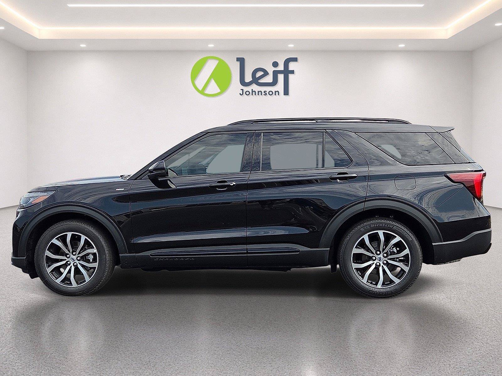 New 2026 Ford Explorer ST-Line w/ Premium Package RWD image 5
