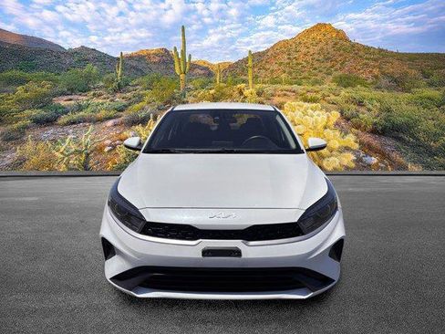 Used 2024 Kia Forte LXS FWD image 5