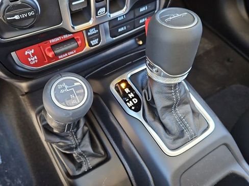 New 2026 Jeep Gladiator Rubicon w/ Steel Power Dome Hood Package AWD/4WD image 21