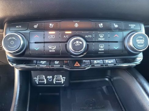 Used 2022 Dodge Durango R/T AWD/4WD image 18