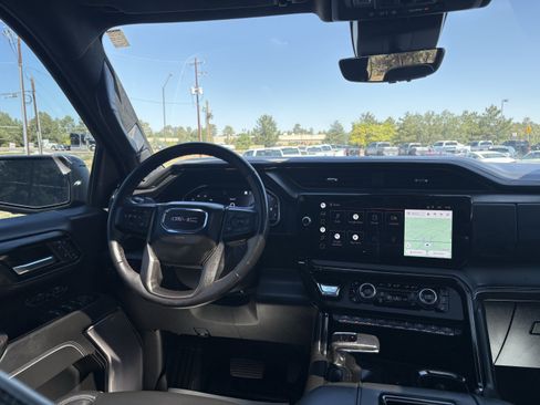 Used 2022 GMC Sierra 1500 AT4X AWD/4WD image 3