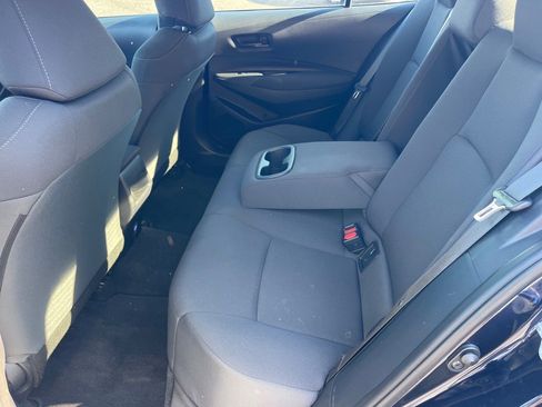 Used 2022 Toyota Corolla LE image 12