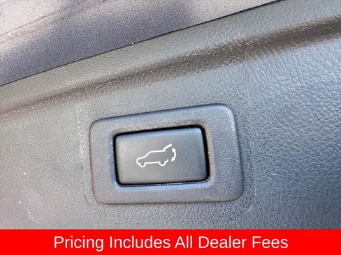 Used 2017 Subaru Outback 2.5i Limited AWD/4WD image 11