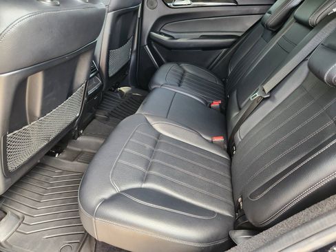 Used 2019 Mercedes-Benz GLE 400 4MATIC image 13