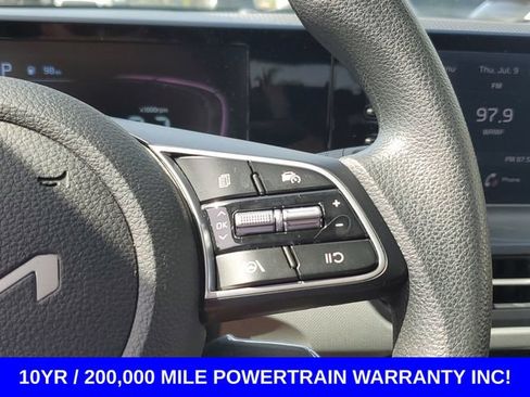 Used 2024 Kia Seltos LX AWD/4WD image 15