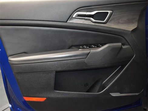 Certified 2023 Kia Sportage X-Line w/ X-Line Premium Package image 16