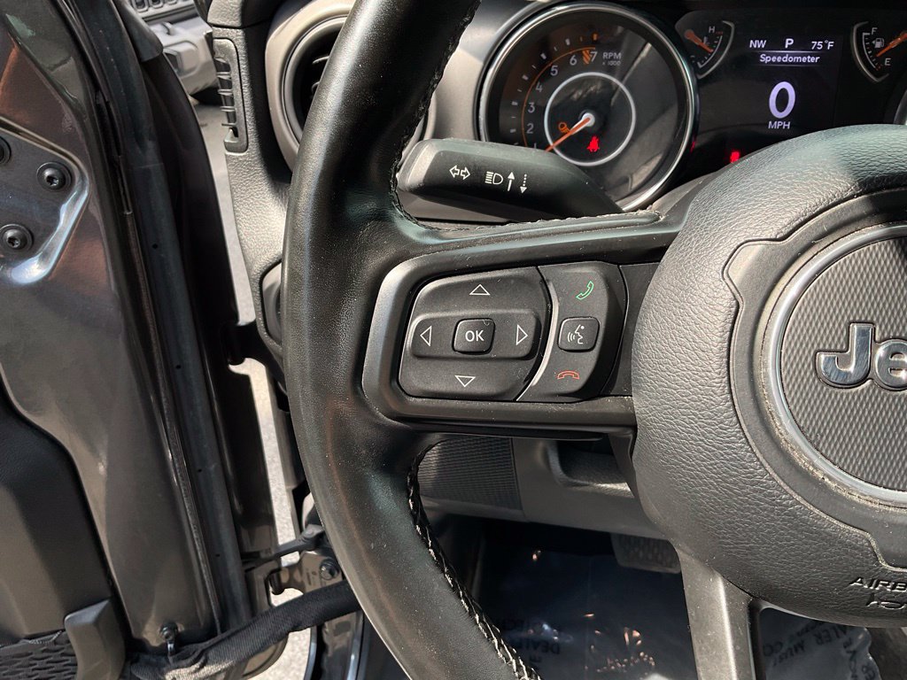 Used 2022 Jeep Gladiator Sport AWD/4WD image 11