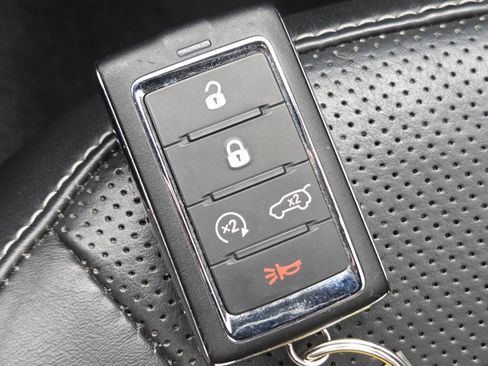 Used 2022 Jeep Grand Cherokee Overland AWD/4WD image 39