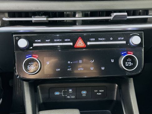 Used 2025 Hyundai Santa Cruz SEL image 24