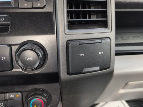 Used 2022 Ford F250 XL image 30