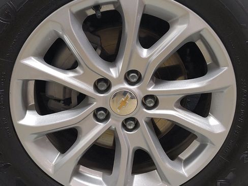 Used 2021 Chevrolet Equinox LS w/ LS Convenience Package FWD image 31