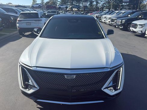 Used 2024 Cadillac Lyriq Sport AWD/4WD image 8