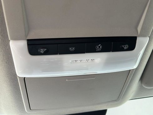 Used 2024 Nissan Sentra SV FWD image 16
