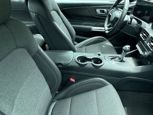 Used 2024 Ford Mustang Coupe RWD image 3