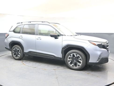 Certified 2025 Subaru Forester Premium AWD/4WD image 7
