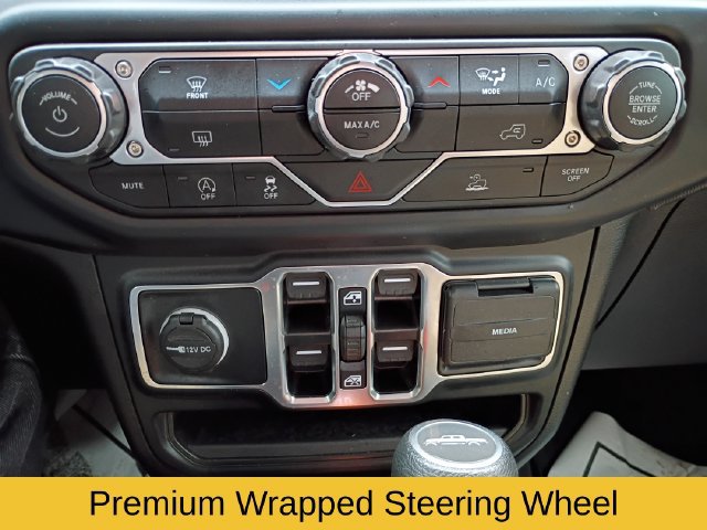 Used 2023 Jeep Gladiator Sport AWD/4WD image 17
