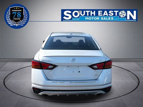 Used 2021 Nissan Altima 2.5 SV w/ SV Premium Package image 4
