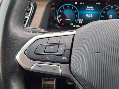 Used 2024 Volkswagen Atlas SEL Premium R-Line image 55