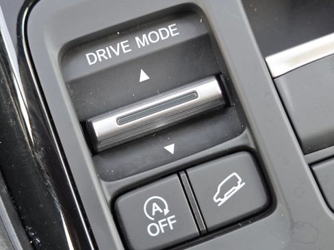 Used 2024 Honda Pilot EX-L image 7