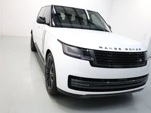 Used 2025 Land Rover Range Rover Long Wheelbase SE AWD/4WD image 63