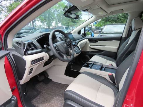Certified 2026 Honda Odyssey Elite image 2