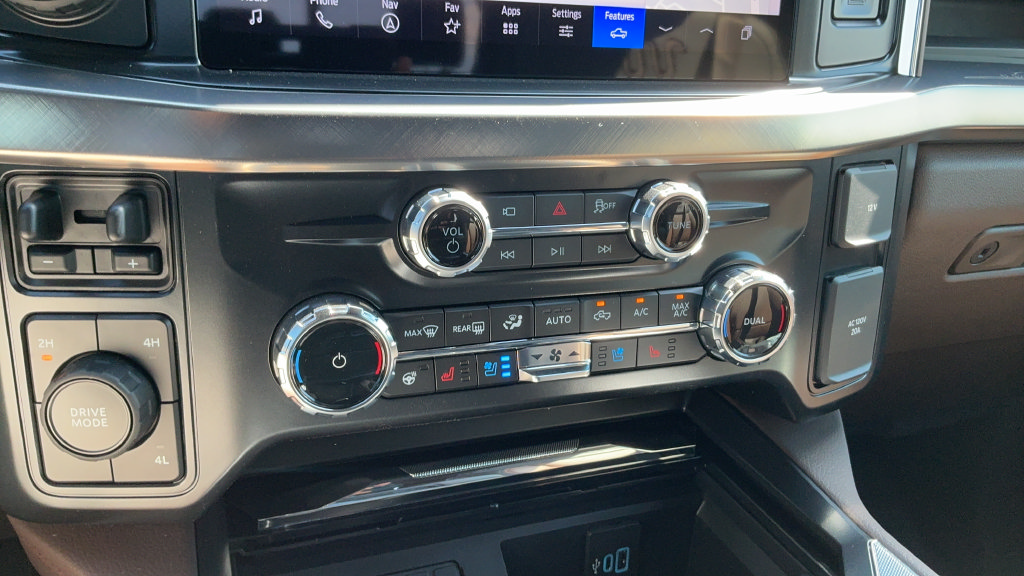 New 2026 Ford F350 King Ranch w/ Chrome Package AWD/4WD image 16
