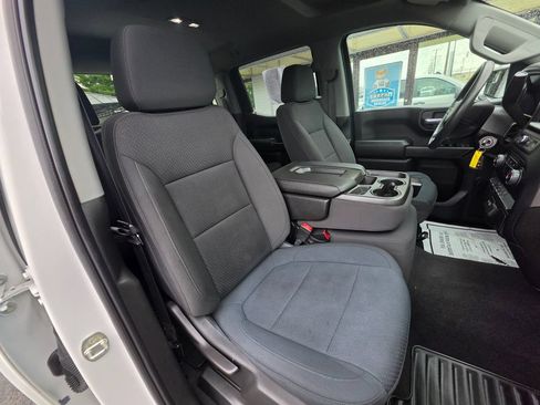 Used 2022 Chevrolet Silverado 1500 Custom AWD/4WD image 3
