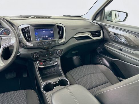 Used 2024 GMC Terrain SLE image 22