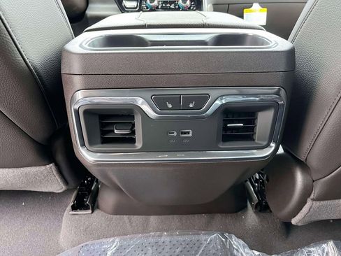 New 2026 GMC Sierra 1500 Denali w/ Denali Reserve Package AWD/4WD image 15