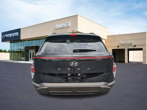 Certified 2025 Hyundai Kona SEL FWD image 5