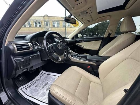 Used 2016 Lexus IS 300 AWD image 10