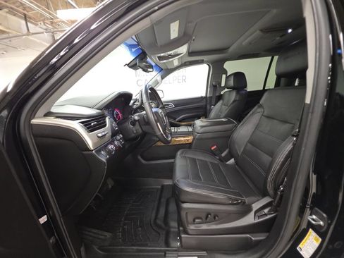 Used 2016 GMC Yukon XL Denali w/ Open Road Package AWD/4WD image 19