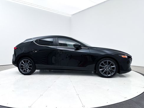 Used 2019 MAZDA MAZDA3 Hatchback w/ Preferred Package image 43