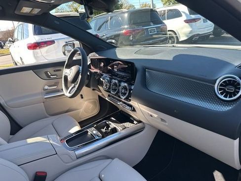 New 2025 Mercedes-Benz GLA 250 4MATIC image 31