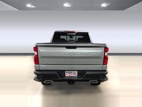 Used 2025 Chevrolet Silverado 1500 LT Trail Boss w/ Convenience Package II AWD/4WD image 9