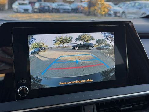 Used 2025 Toyota Prius LE image 17